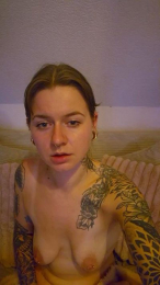 Milfslips webcam model stream image
