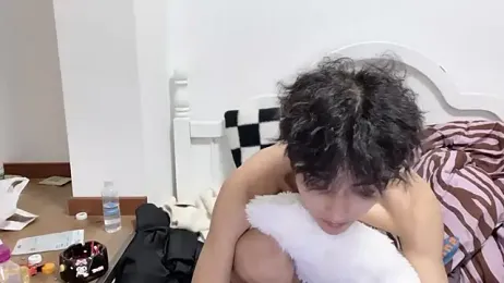yangyang-2563 webcam model stream image