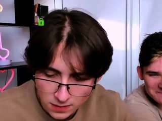 azen-rush webcam model stream image