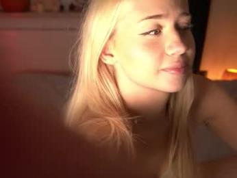 mermaids_ webcam model stream image