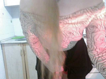 L-e-l-i-k webcam model stream image