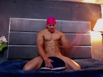 adam_fit19cm webcam model stream image
