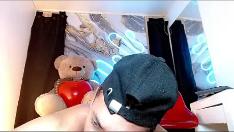 Ian-schneider webcam model stream image