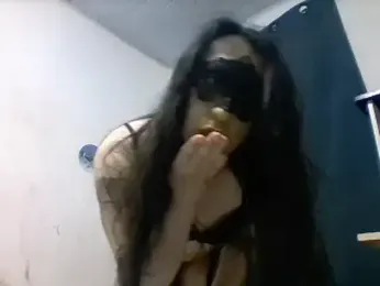 Rhaena_Doll webcam model stream image