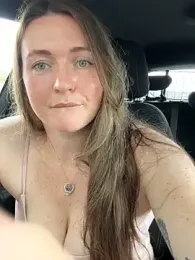 BustyBonnieUK webcam model stream image