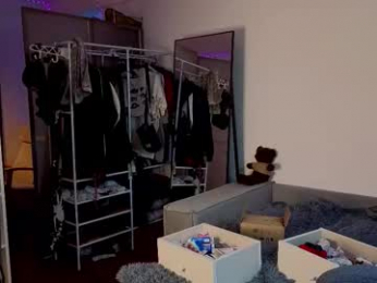 kessy_white webcam model stream image