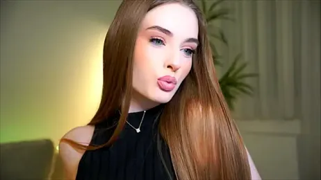 petitegonwiild webcam model stream image