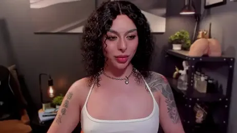 callmeLUNA webcam model stream image