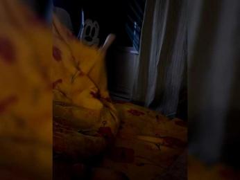 Lyoublue webcam model stream image