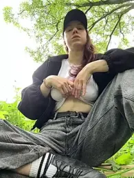 Jumpluff_ webcam model stream image