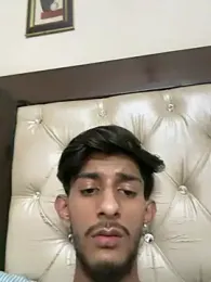 ronnnnn718 webcam model stream image