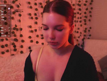 _Q_ webcam bongacams model stream image