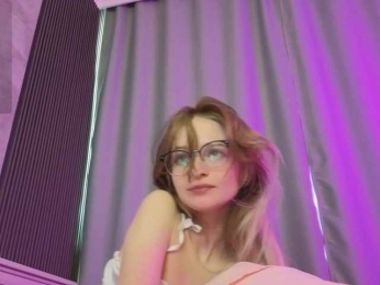 vialeta-baby webcam bongacams model stream image
