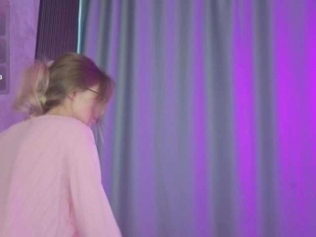 vialeta-baby webcam model stream image