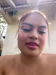 ItsKari webcam stripchat model stream image