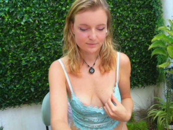 Ameliasweety webcam model stream image