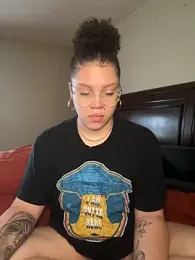 QueenNuttCollector webcam model stream image