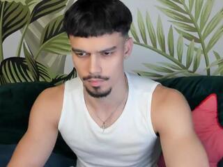 Ridge Hunter webcam model stream image