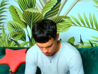 Ridge Hunter webcam model stream image