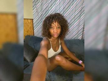 EveLala webcam model stream image