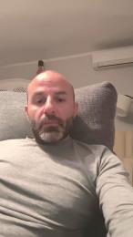 snefru042 webcam model stream image