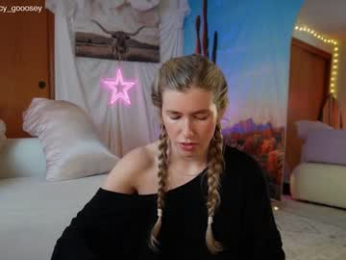 lucy_gooosey webcam model stream image