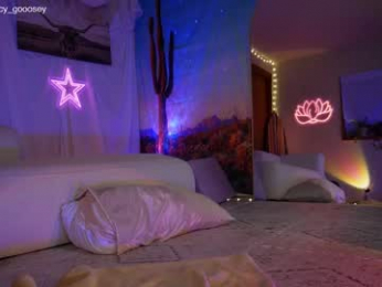lucy_gooosey webcam model stream image