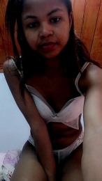 Joelinah webcam model stream image
