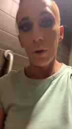 Karmall webcam model stream image