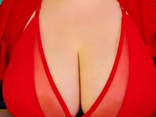 clara4love webcam model stream image