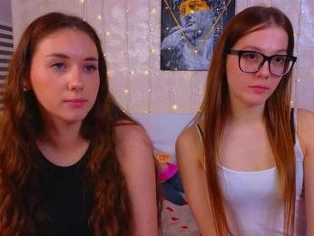 SweetTwins001 webcam model stream image