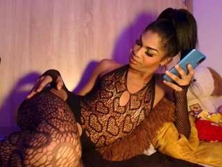 sasha-hiilss webcam model stream image