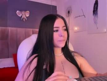 maiiitee_ webcam model stream image