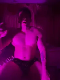 Valentinacouple webcam model stream image