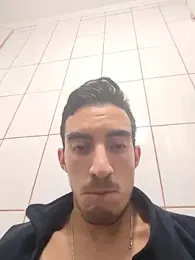 TommyMomentum webcam model stream image