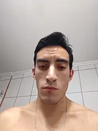 TommyMomentum webcam model stream image