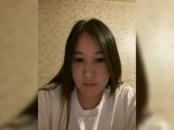 ohyes_ webcam model stream image