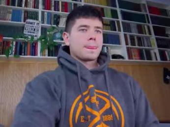 arilass webcam model stream image