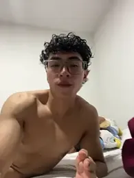 LittleMya_ webcam model stream image