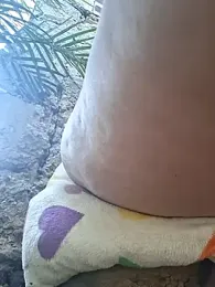 hot-mom22 webcam model stream image