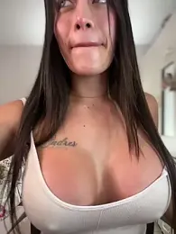 Emmily_19 webcam model stream image