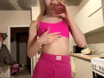 tainastoa webcam chaturbate model stream image