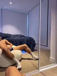 TheDomTop webcam model stream image