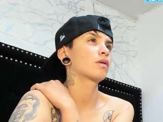 naughtyboyrx webcam model stream image