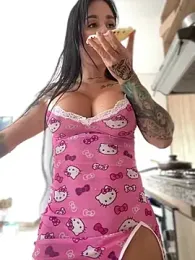 LaraHenao webcam stripchat model stream image