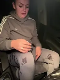 YoungHotMom_ stripchat stream image