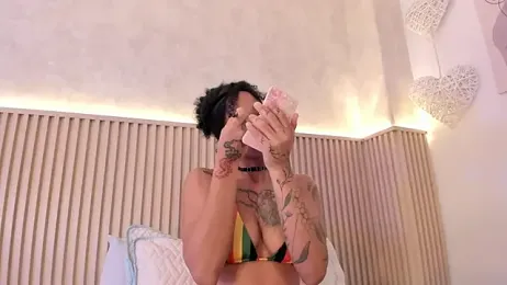 daiana_curly stripchat stream image