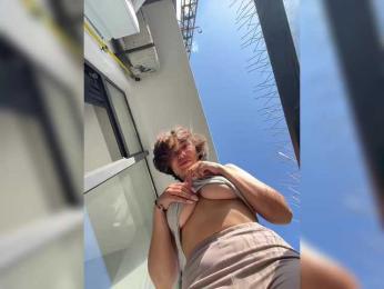 wlcm2talilia bongacams stream image