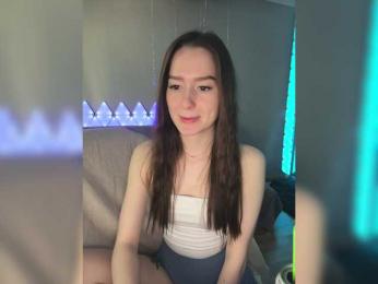 whiteTEA bongacams stream image