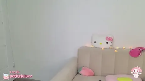 petiteluluxx stripchat stream image
